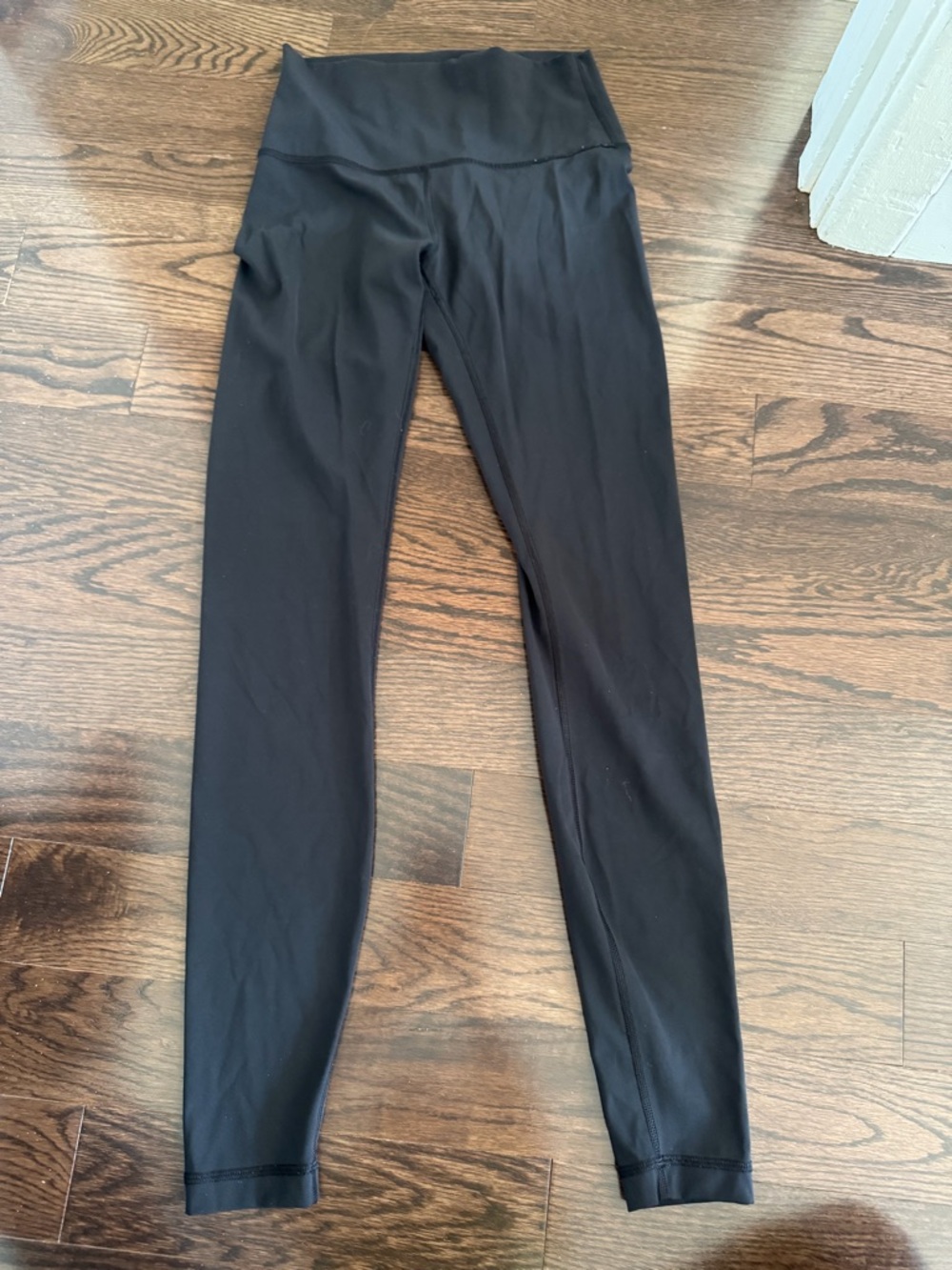 black lululemon leggings